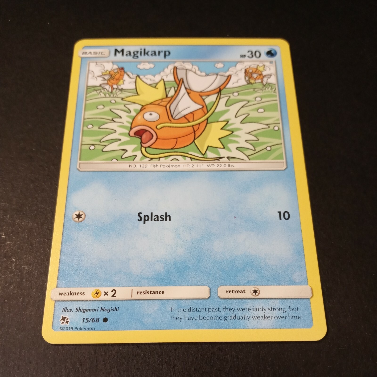 Pokemon Hidden Fates Magikarp Common Card 15/68 NM