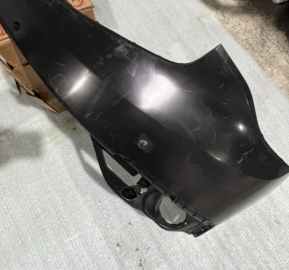 For 2017-2018-2019 GMC Acadia Oem New Front Bumper +4 Sensor Holes Foto 3 de 3