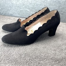 Balenciaga Women  s Vintage Black Suede pumps Size 8.5 Scallop Edge Almond Toe
