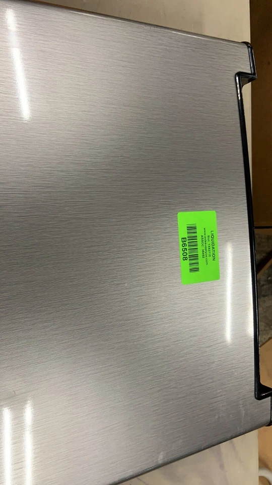 Magic Chef 2,6 cu. Mini nevera de pies con aspecto inoxidable, ENERGY STAR Foto 2 de 2