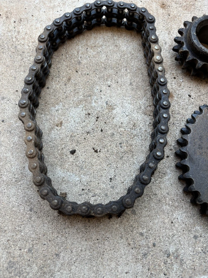 1962 Fiat 1200 родстер цепь ГРМ двигателя, кулачковый механизм, шатуны и болт - Изображение 3 из 4