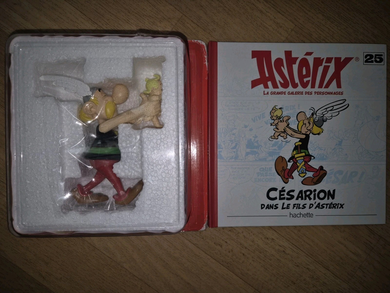 Figurine Cesarion N° 25 Le Fils d'Astérix pour collectionneur de BD