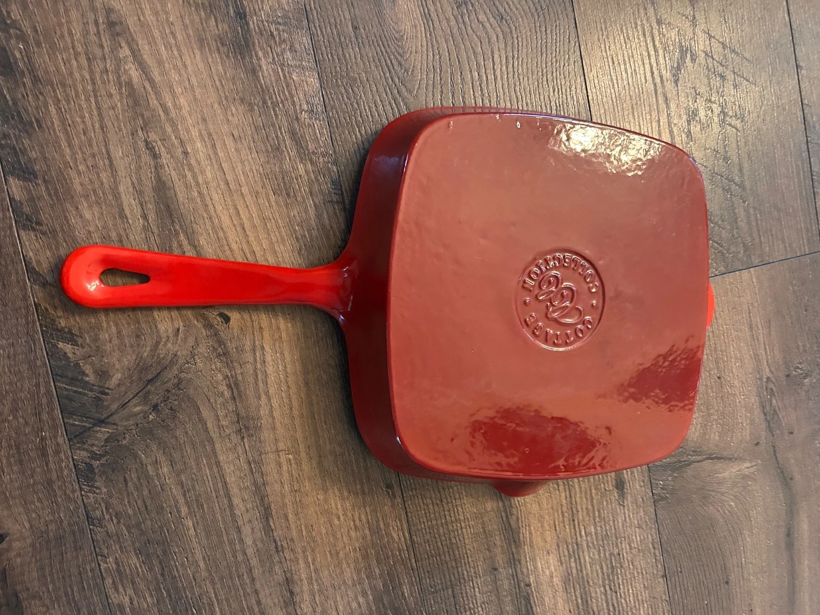 VTG Cottage Collection Beautiful Red Cast Iron 2 Tone Skillet Saute