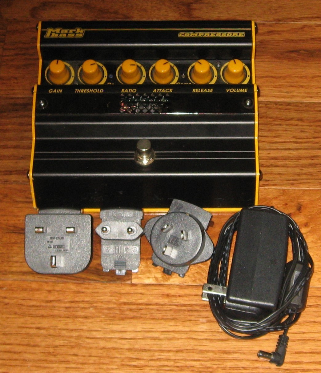 MarkBass Compressore - Tube Compressor with Power Supply and Adapters