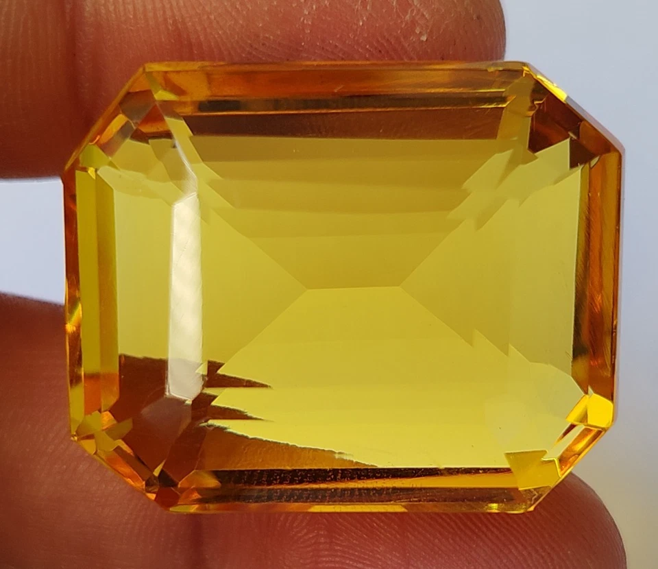 AAA+ Large Yellow Citrine Brazilian 108.45 Ct. Radiant Cut Loose Gemstone Sale - Image 3 of 4