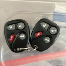 OEM CHEVY Pair 1 2 KOBLEAR1XT Keyless Remote Key Fob 25695955 25695954