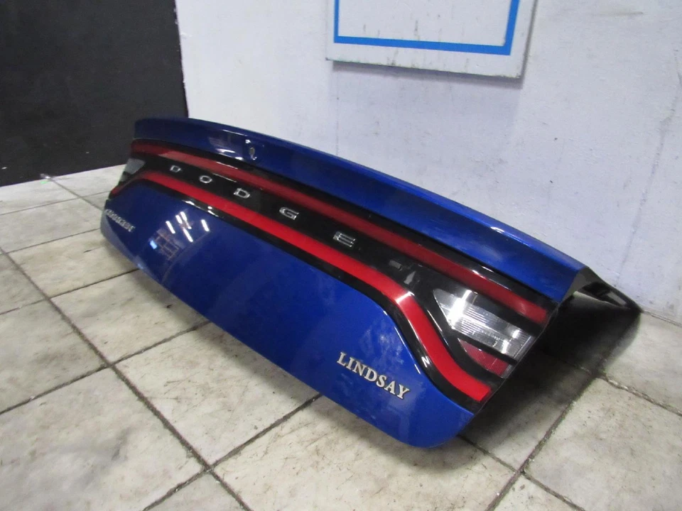 15 16 17 18 19 20 21 22 23 CARGADOR ESQUIVA TAPA MALETERO PUERTA Foto 4 de 4