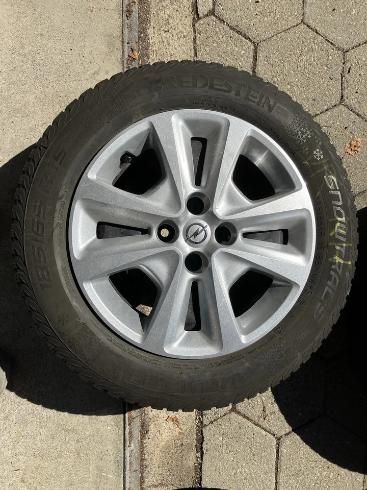 Opel Corsa E Winterreifen mit Reifendrucksensoren - Bild 2 von 4