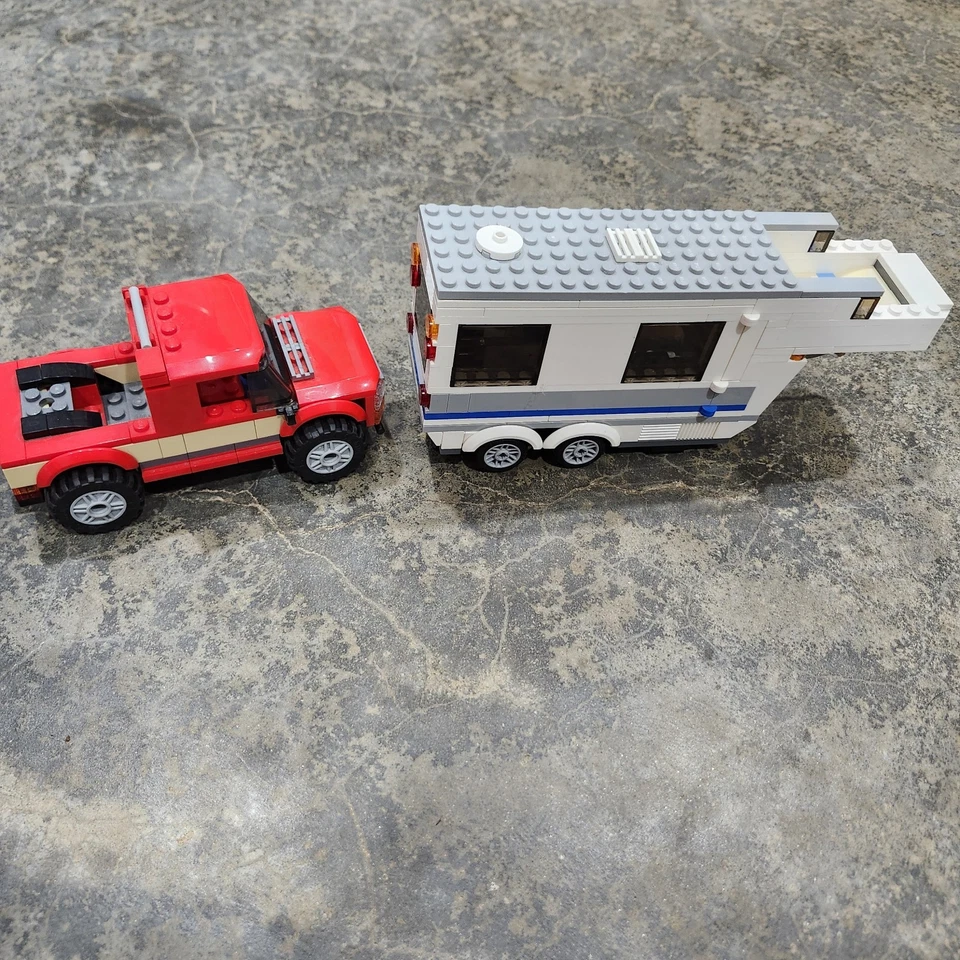 LEGO CITY: Pickup & Caravan (60182) Mostly Complete, No Minifigs Or Accessories - Image 4 of 4