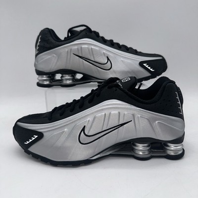Nike Men's Size 10.5 Shox R4 (HQ1988 007) Metallic Silver Running Sneaker