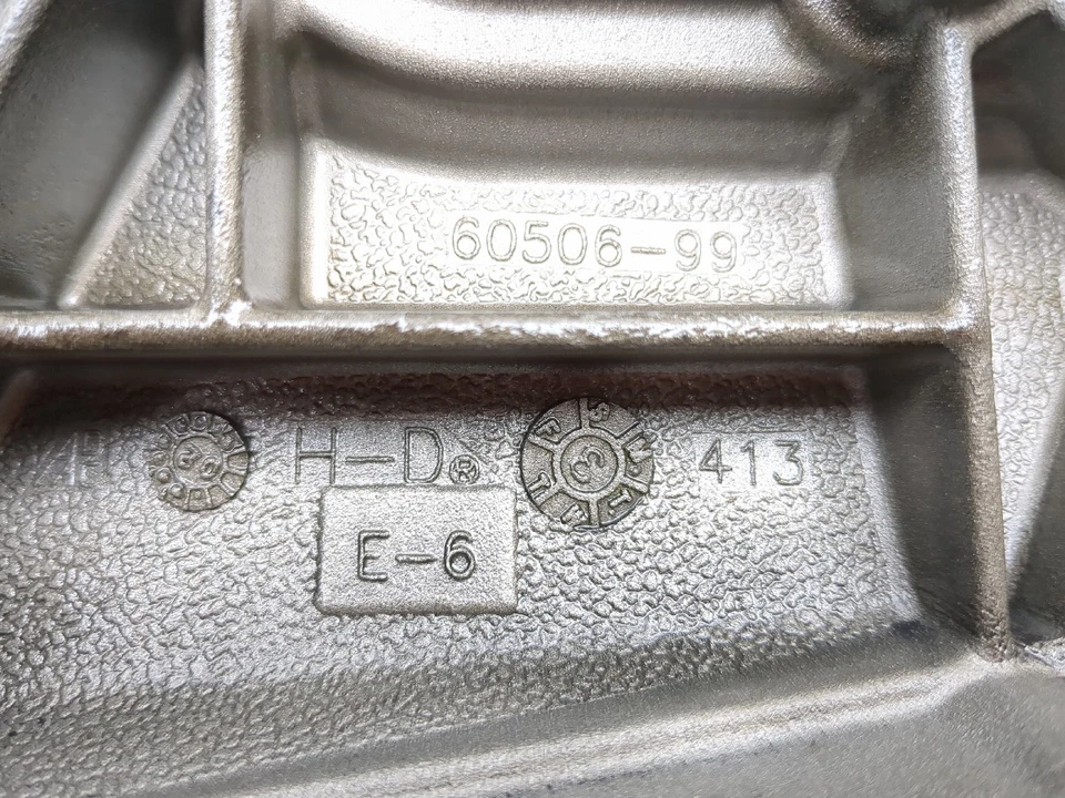 01-06 Harley Softail Standard FXSTI Cubierta de embrague primaria exterior 60506-99 TRSH JR Foto 3 de 4