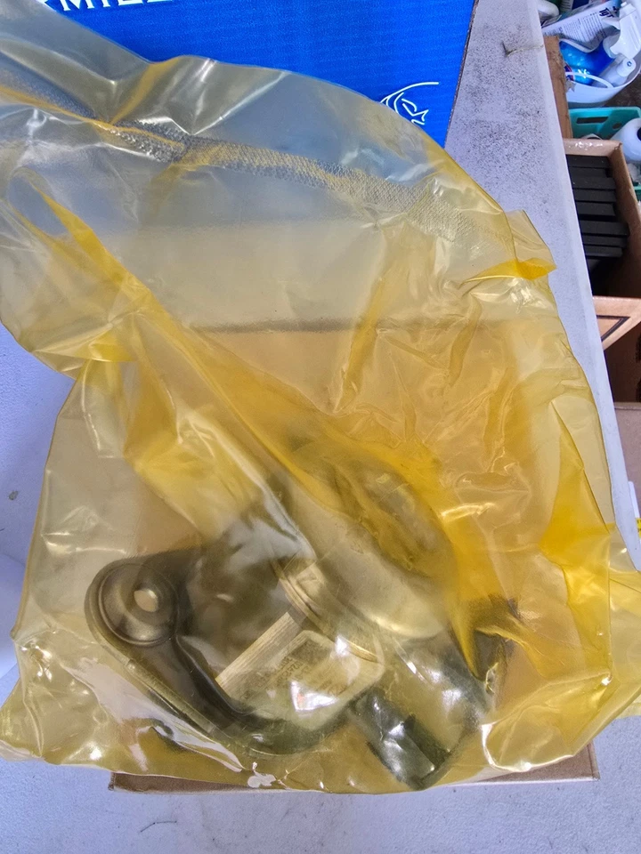 Bomba de combustible de alta presión original OEM Hyundai Kia HPFP 353202GGA0 Foto 4 de 4