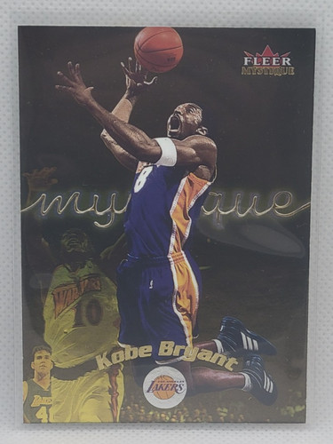 Kobe Bryant [Gold] #30 2000 Fleer Mystique card