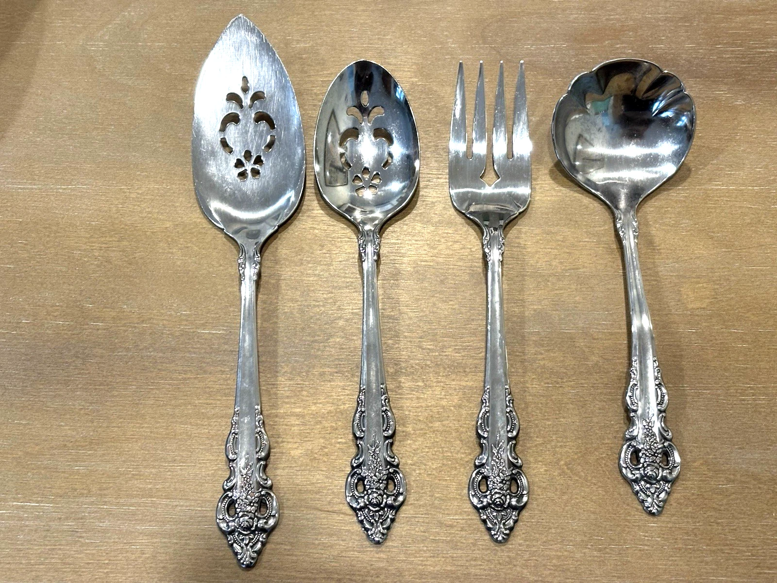ONEIDA CHERBOURG STAINLESS 4 PIECE SERVING SET PIE SERVER LADLE FORK & SPOON