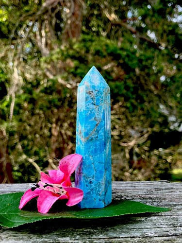Varita curativa pulida cristal apatita azul/verde natural 90 g Reiki NORUEGA - Imagen 2 de 5