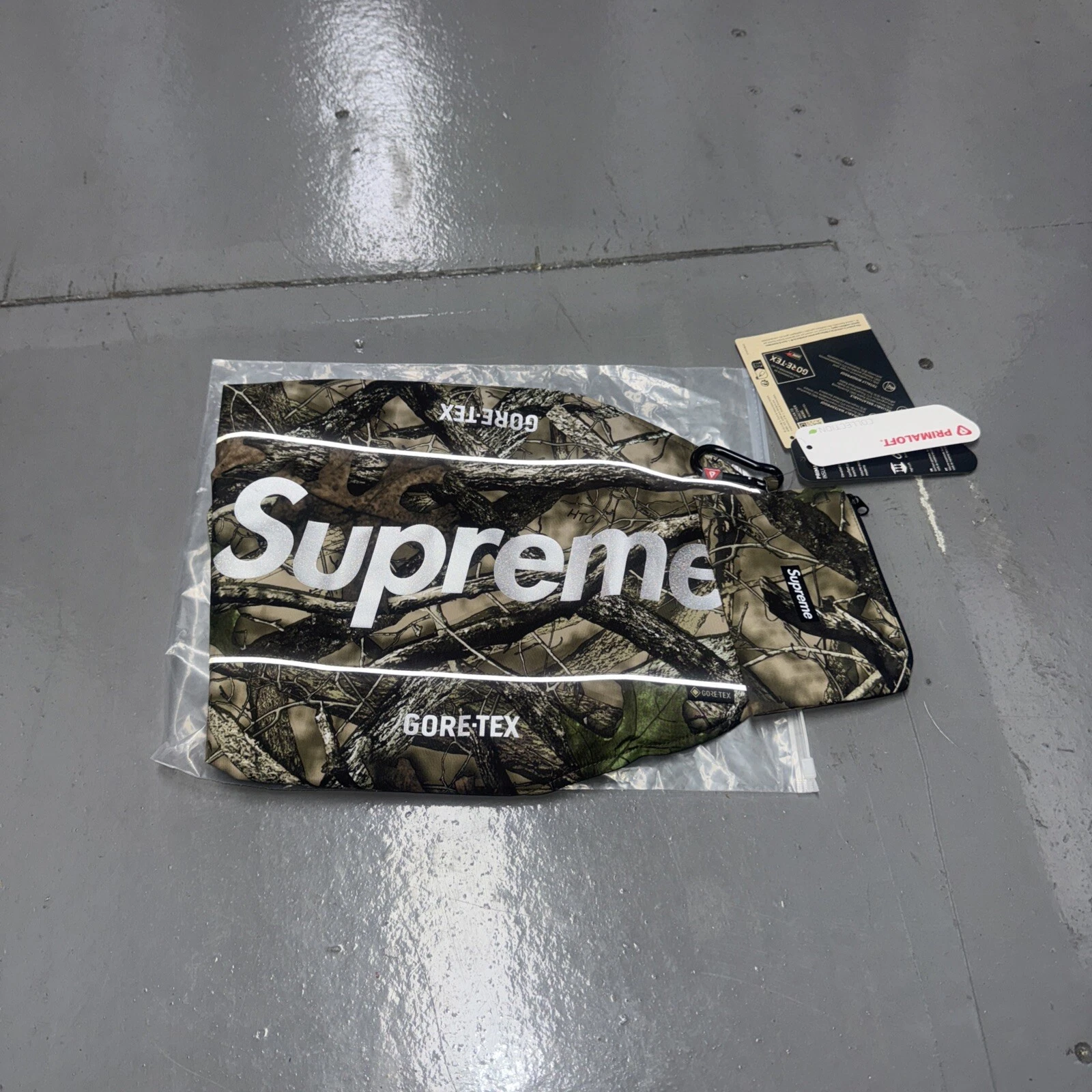 Veste pour chien Supreme Gortex camouflage moyen à la main ✅