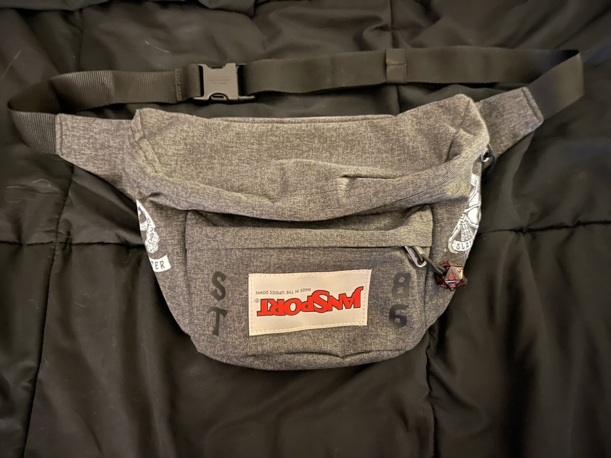 ユニバーサルスタジオ ホラーナイト ストレンジャーシングス ウエストバッグ Jansport Stranger Things Waist Pack Demogorgon Slayer Crossbody