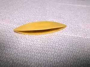 Vintage Plastic Tatting Shuttle Lace Making Tool