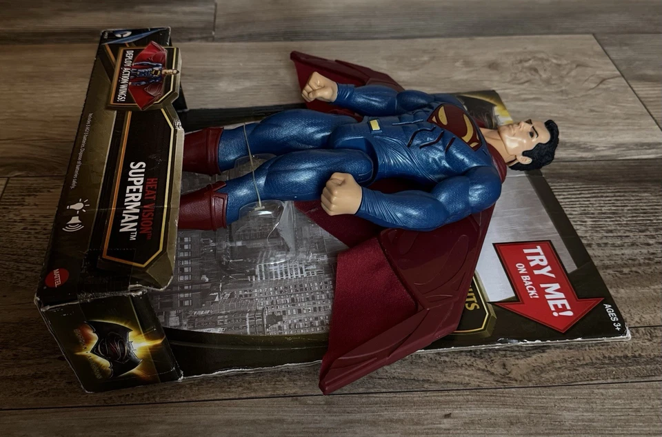 Figura Batman v Superman Dawn of Justice Heat Vision Superman Deluxe, 12" 🌟 NUEVO Foto 3 de 4