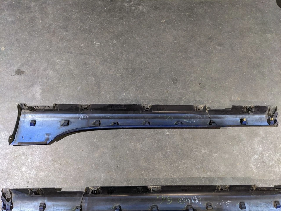 06-15 Mazda MX-5 Miata OEM faldón lateral conjunto de molduras de panel basculante 1169637 Foto 3 de 4