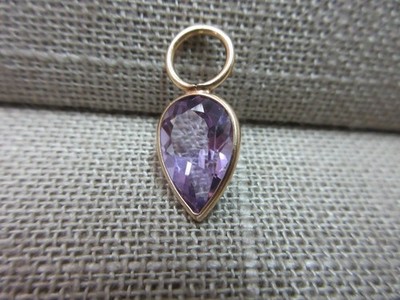 14k massiver Gelbgold gerahmter Amethyst Charm 0,92 Gramm