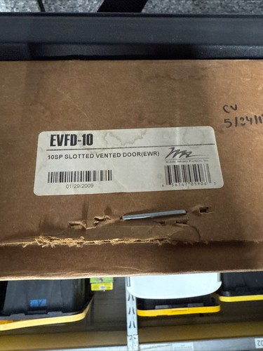 Middle Atlantic Products EVFD-10 Slotted Vented Door - Afbeelding 2 van 2