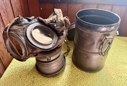 ORIGINAL WW1 German Gas Mask w/ Filter Canister 1918