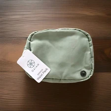 Gaiam Sidekick Waist Pack, Crossbody Adjustable Strap Zip Closure New With Tags