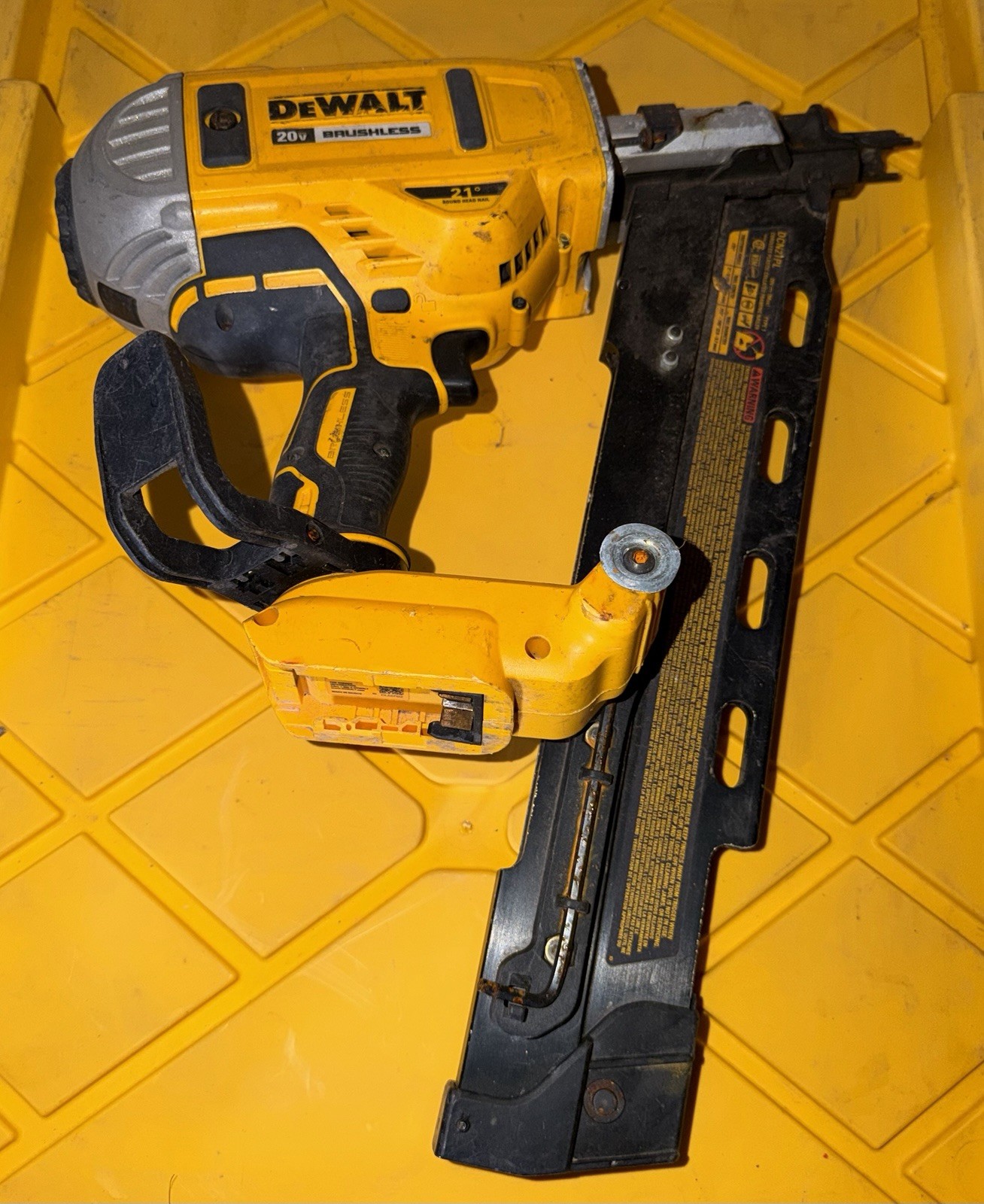 DEWALT DCN21PLB 20V 21-Degree Cordless Framing Nailer Gun (Tool only)