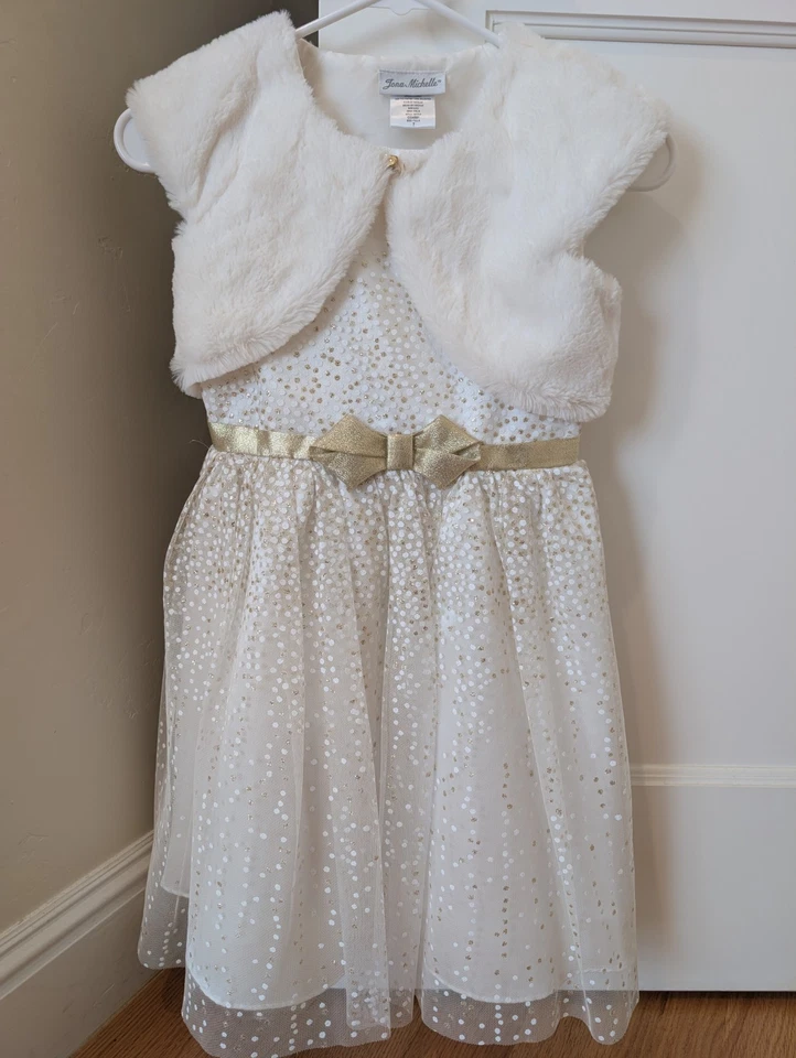 Vestido de noiva feminino marfim e dourado com encolher de pele no tamanho 7 por Jona Michelle - Imagem 2 de 4