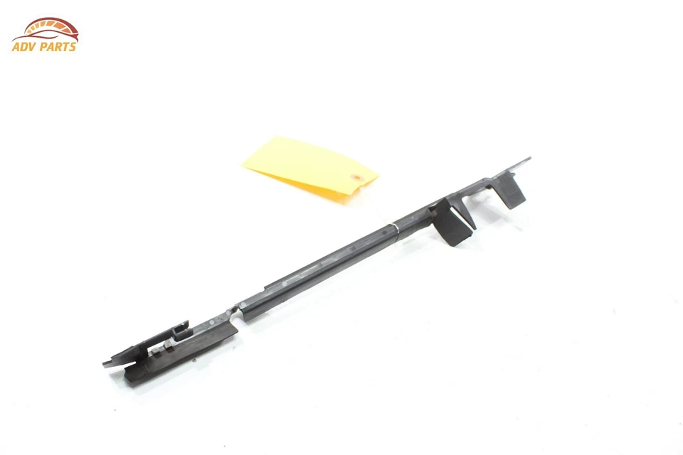 2015 - 2021 VOLKSWAGEN GOLF RADIATOR RIGHT AIR DEFLECTOR BAFFLE SEAL STRIP OEM - Image 3 of 4