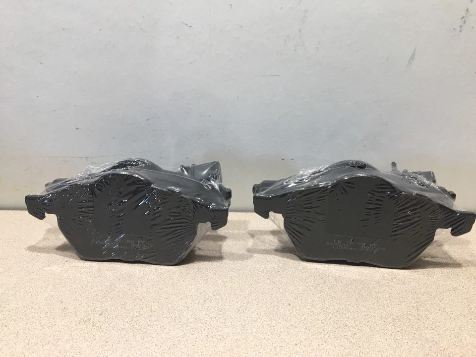  Pastilla de freno de disco delantera Pronto LCD840 para Audi A4, A4 Quattro, Saab 9-5 otros Foto 2 de 4