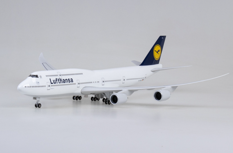 47CM 1:160 Lufthansa BOEING 747-8 Airplane Landing Gears