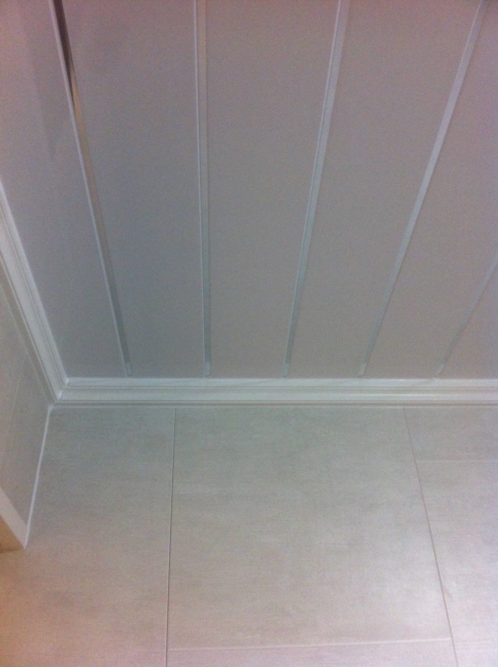 Gloss White With Chrome or Gloss White 8mm Ceiling Cladding Bathroom