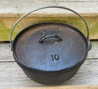 Vintage Lodge Cast Iron Dutch Oven #10 with Bail Handle USA 10C0