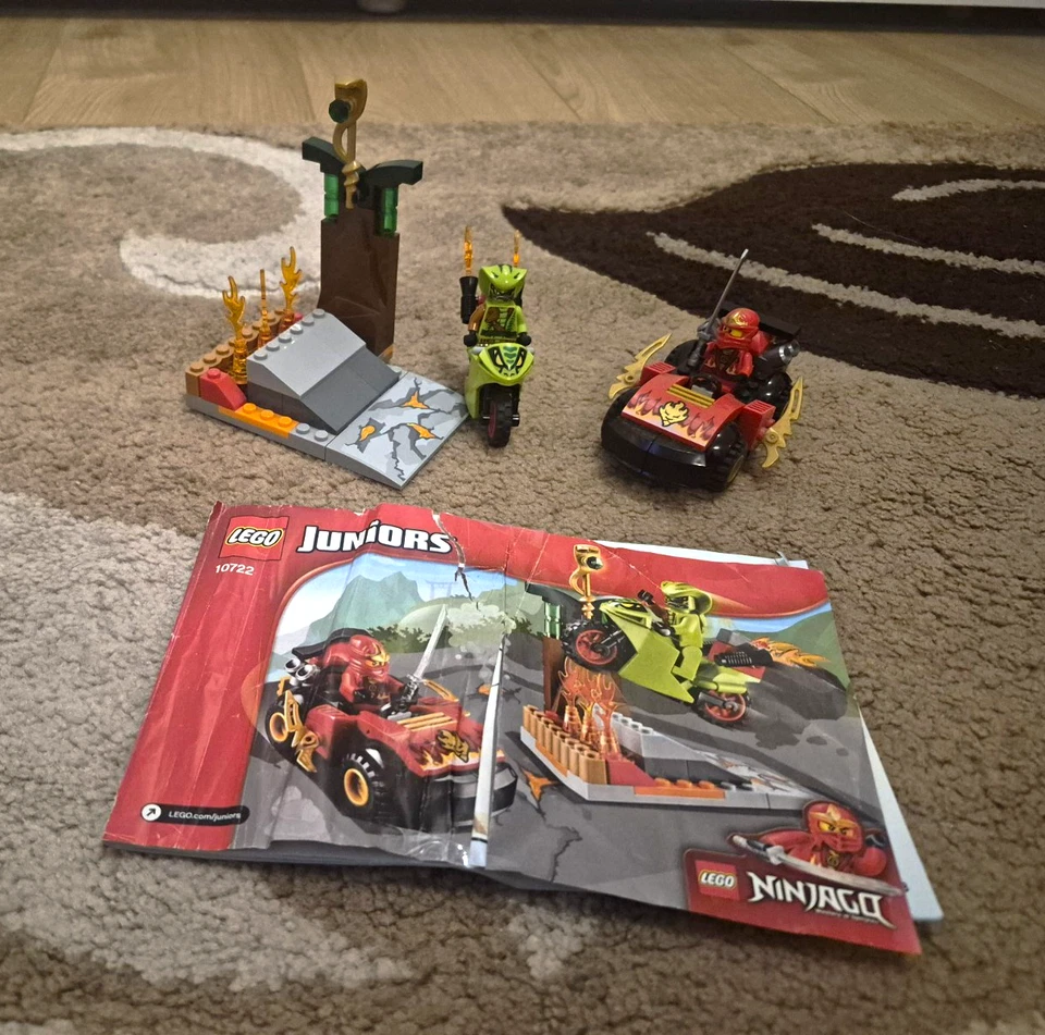 LEGO Juniors 10722 Snake Showdown, photo 1 of 4