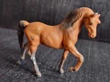VINTAGE 1976 DURHAM INDUSTRIES CAST METAL MINIATURE HORSE FIGURE BROWN
