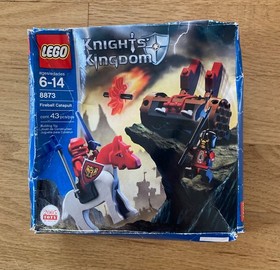 Lego Castle: Knights Kingdom Fireball Catapult - 100%  w/ Catalog & Box (dented)