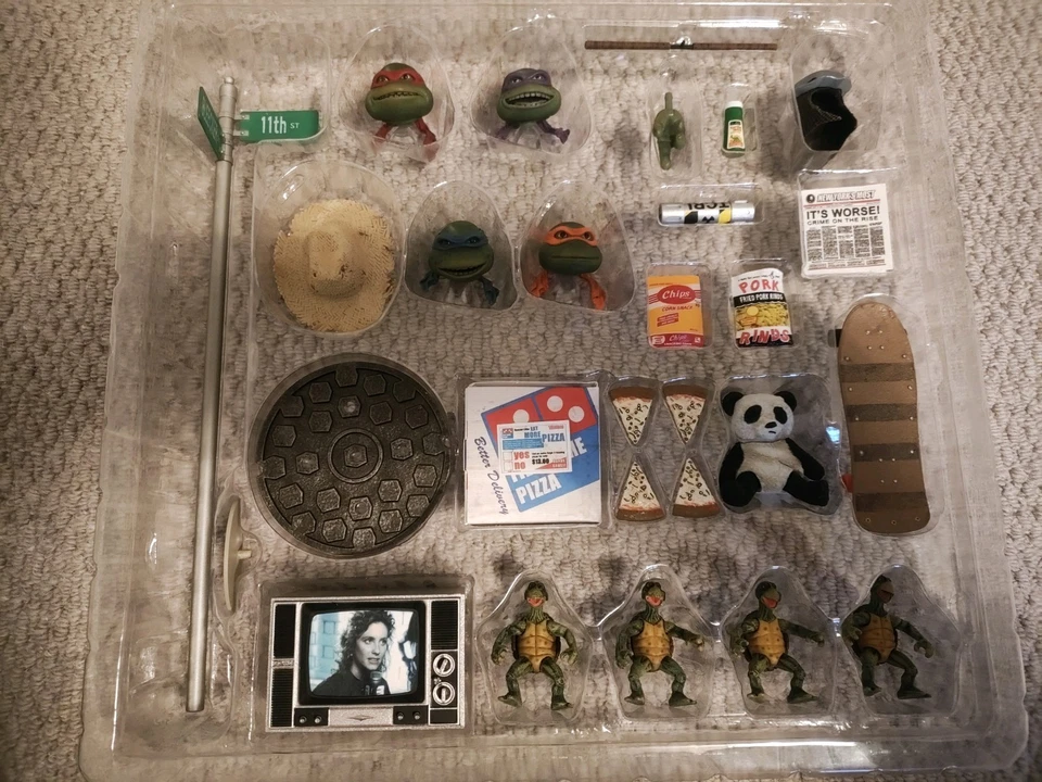 NECA TEENAGE MUTANT NINJA TURTLES 1990 Accessory Pack Set - Image 3 of 4