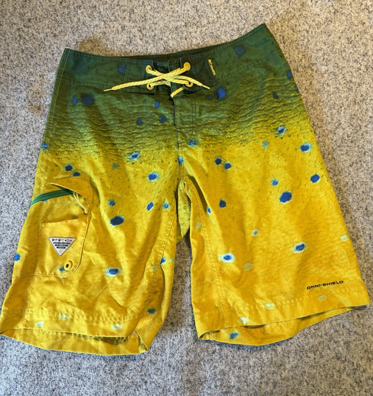Men’s Vintage Columbia PFG All Over Print Fish Cargo Boat Shorts 36 RARE
Opens in a new window or ta