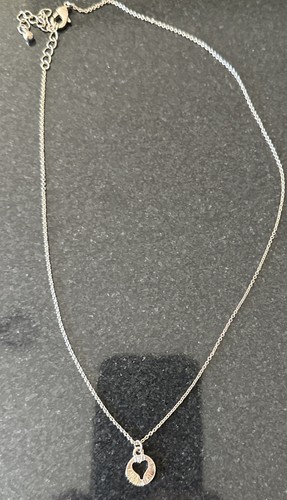 Small Gold Tone Open Heart Pendant Charm on 18" Chain, Immaculate in Gift Box - Picture 2 of 8