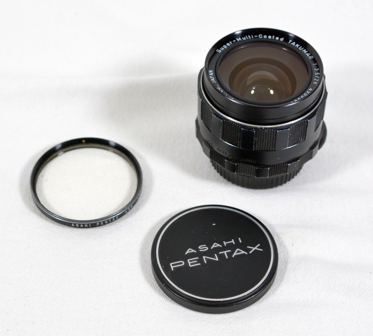 Asahi Super-Multi-Coated TAKUMAR 28mm f/3.5 Lens w/Pentax M42