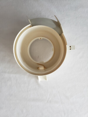 The Juiceman II JM-2C Replacement Juice Pulp Separator Spout Bowl Seat Plastic