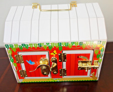 MELISSA  DOUG LATCHES COLLECTIBLE KIDS WOODEN ACTIVITY BARN 6 DOORS GOLDEN HOOK
