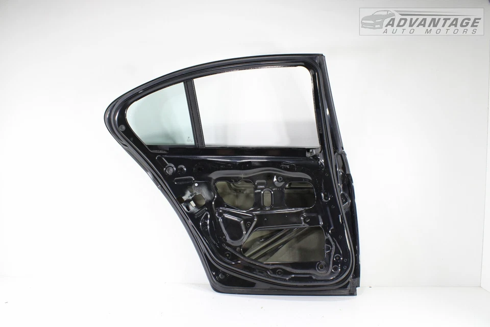 BMW 535I XDRIVE F10 2011-2016 panel de carcasa de puerta exterior trasera izquierda OEM Foto 2 de 4