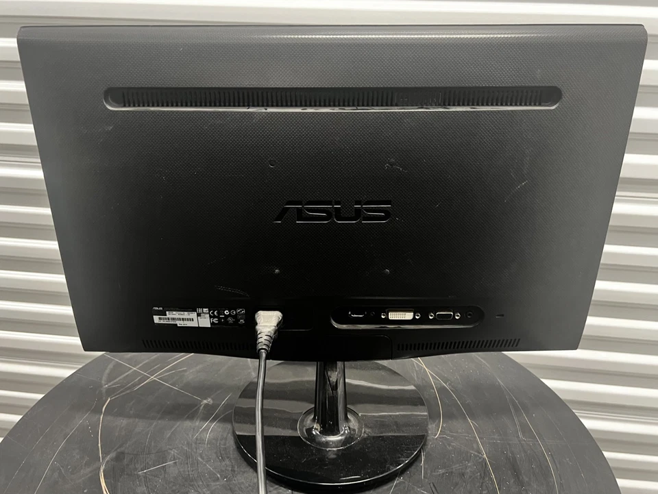 ASUS VS197D-P 18.5" Wide Screen LCD Monitor - Used - Image 2 of 3