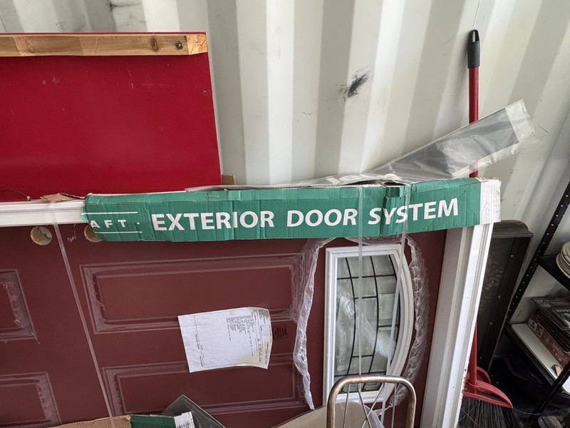 Exterior Front Entry Door, Woodgrain  - NEW! See photos For More Details…