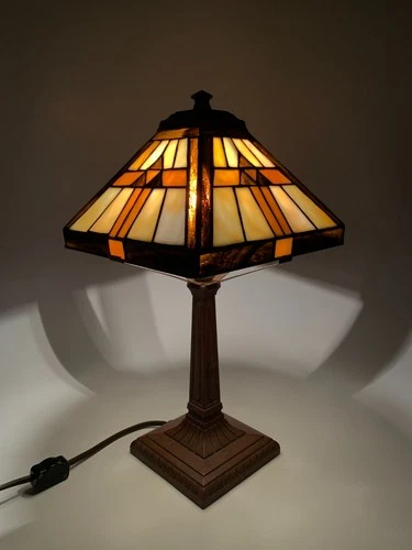 VTG Quoizel Tiffany Style Vintage Stained Glass Table Lamp 8x8x15" 2 Mode w Bulb