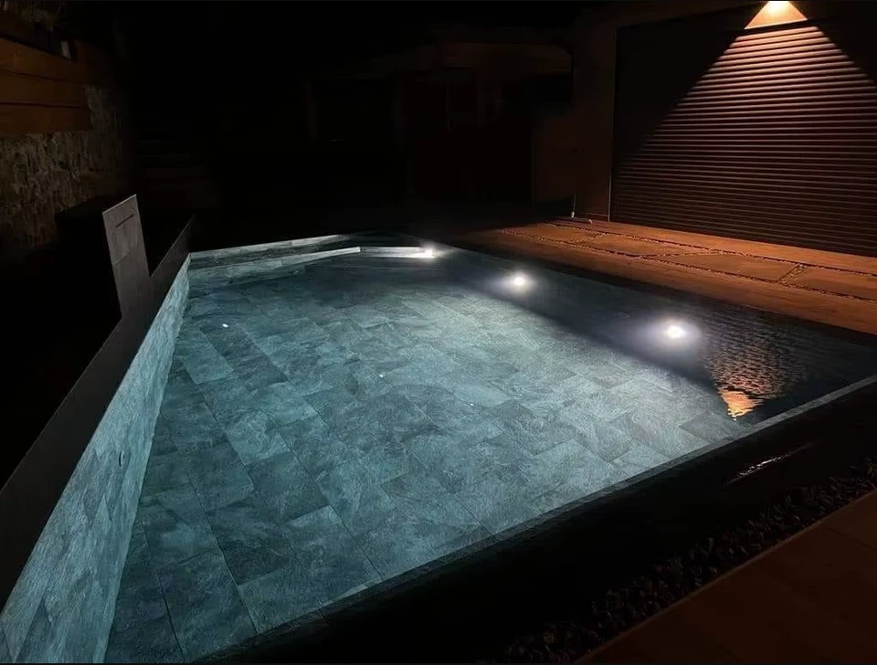 Nicheless 1-1/2 Inch Fitting Led Mini Pool Lights Globrite (Multi Compatible) - Image 4 of 4