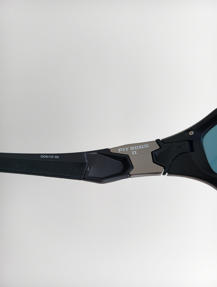 Vintage Y2K Oakley Pit Boss 2 Sunglasses OO9137 Gorpcore Red Lens